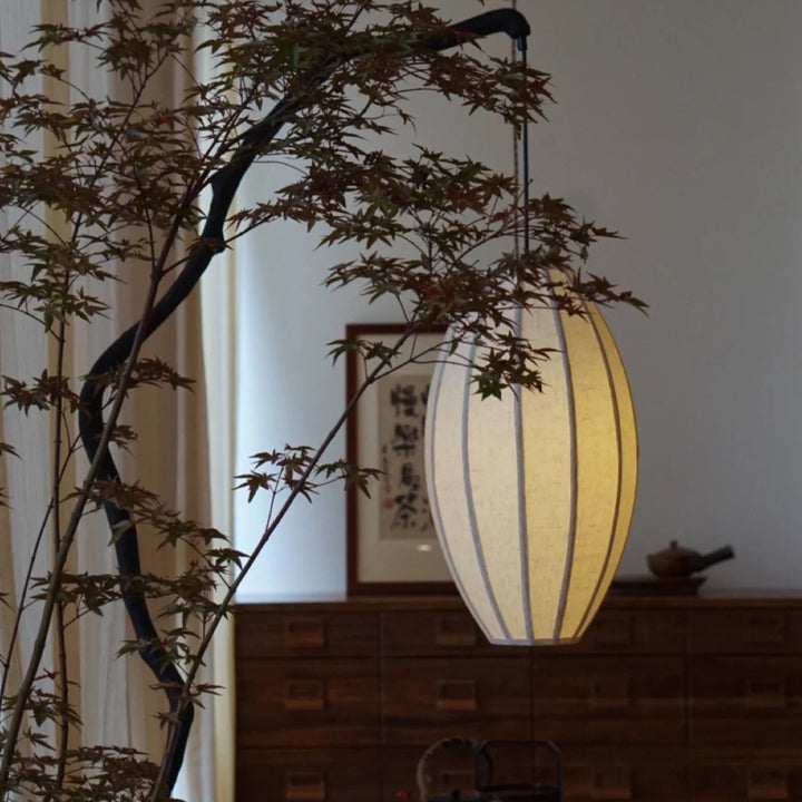 Lámpara de pie de 1 luz de resina de hierro con tela de curva ovalada china tradicional para sala de estar 