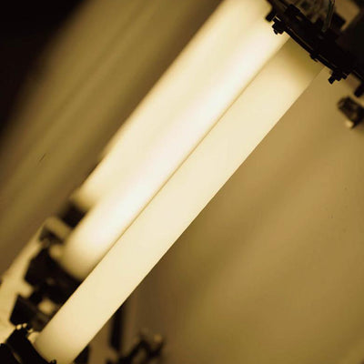 مصباح أرضي LED مستطيل زجاجي من الفولاذ المقاوم للصدأ تقليدي وعتيق لغرفة المعيشة 