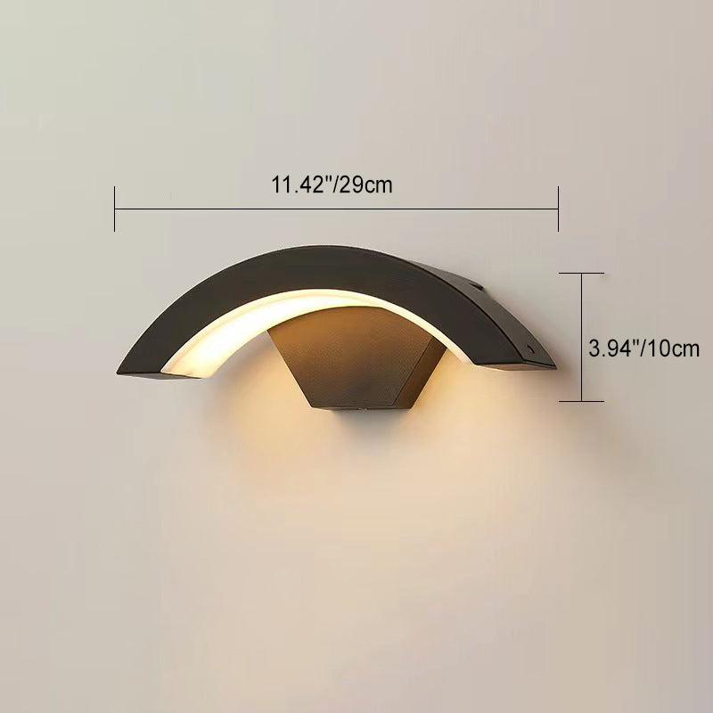 مصباح حائط LED منحني من الألومنيوم البسيط الحديث للفناء الخارجي 
