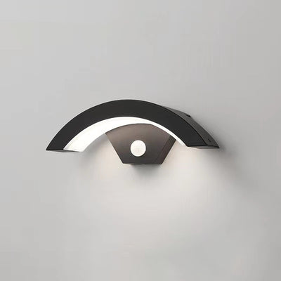 مصباح حائط LED منحني من الألومنيوم البسيط الحديث للفناء الخارجي 