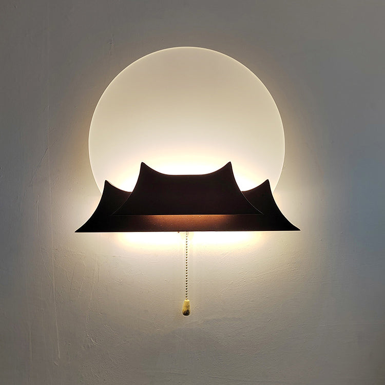 Traditionelle chinesische unregelmäßige stapelbare runde Acryl-Massivholz-LED-Wandleuchte für Wohnzimmer 
