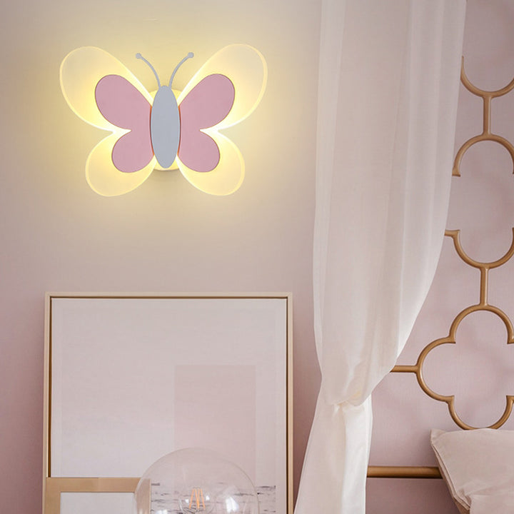 Applique murale LED en forme de papillon Art Déco moderne en acrylique et fer pour chambre 