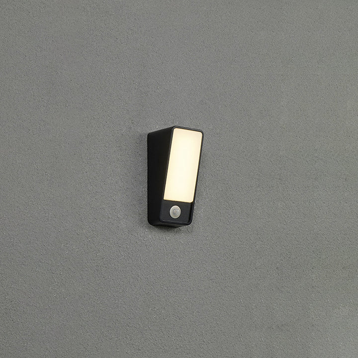 Moderne minimalistische gekippte Rechteck Aluminium LED Wandleuchte Lampe für Garten 
