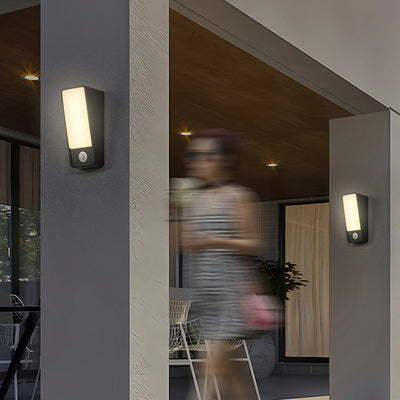 Moderne minimalistische gekippte Rechteck Aluminium LED Wandleuchte Lampe für Garten 