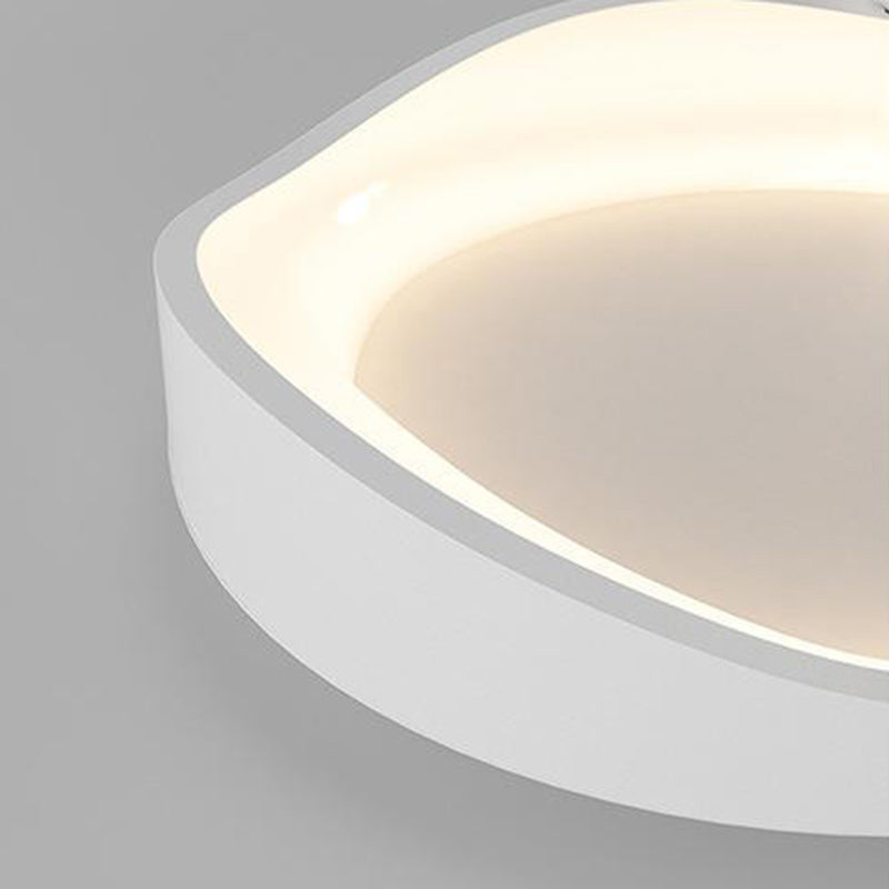 ضوء سقف LED مثبت بشكل مسطح مصنوع من الحديد والبلاستيك PVC مستدير غير منتظم بتصميم حديث وبسيط لغرفة النوم 