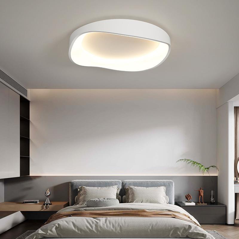 ضوء سقف LED مثبت بشكل مسطح مصنوع من الحديد والبلاستيك PVC مستدير غير منتظم بتصميم حديث وبسيط لغرفة النوم 