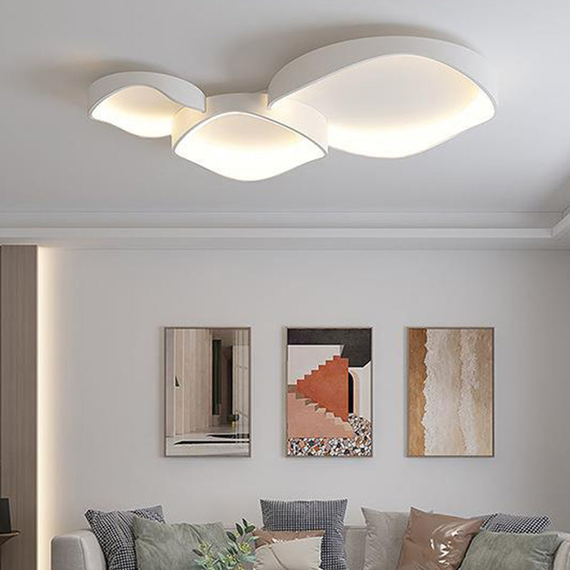 ضوء سقف LED مثبت بشكل مسطح مصنوع من الحديد والبلاستيك PVC مستدير غير منتظم بتصميم حديث وبسيط لغرفة النوم 