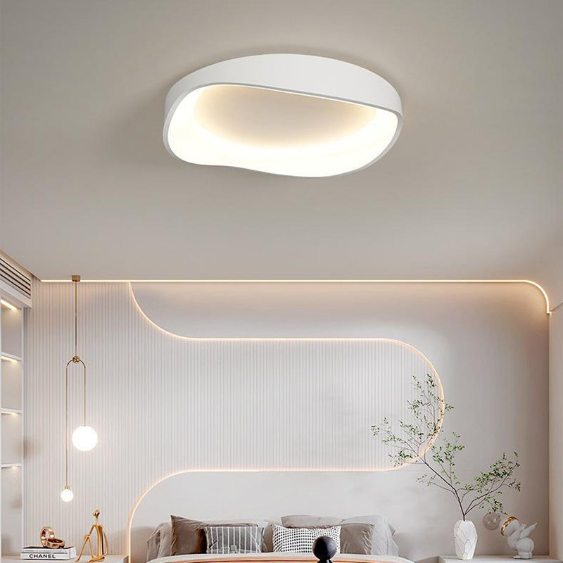 ضوء سقف LED مثبت بشكل مسطح مصنوع من الحديد والبلاستيك PVC مستدير غير منتظم بتصميم حديث وبسيط لغرفة النوم 