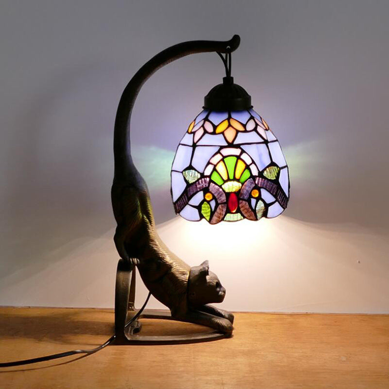 Lampe de Table Traditionnelle Tiffany en Verre Rond à Fleurs Courbées avec Fer à 1 Lumière pour Salon 