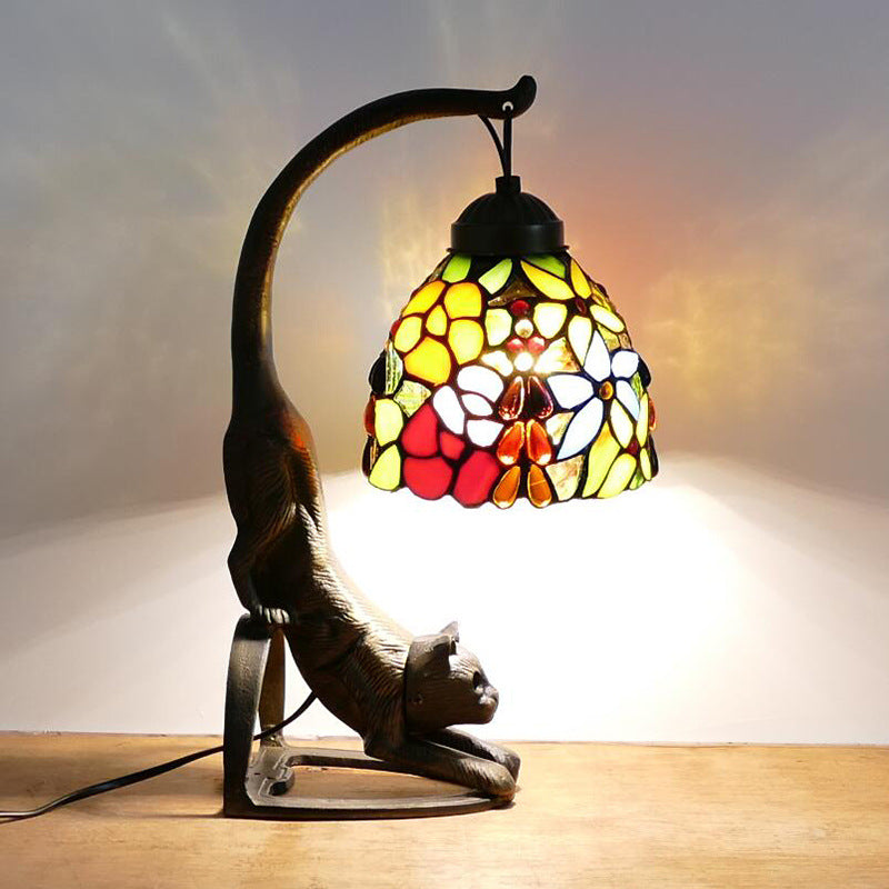 Lampe de Table Traditionnelle Tiffany en Verre Rond à Fleurs Courbées avec Fer à 1 Lumière pour Salon 