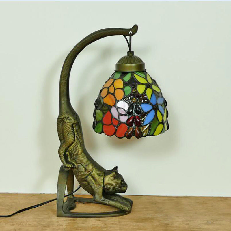 Lampe de Table Traditionnelle Tiffany en Verre Rond à Fleurs Courbées avec Fer à 1 Lumière pour Salon 