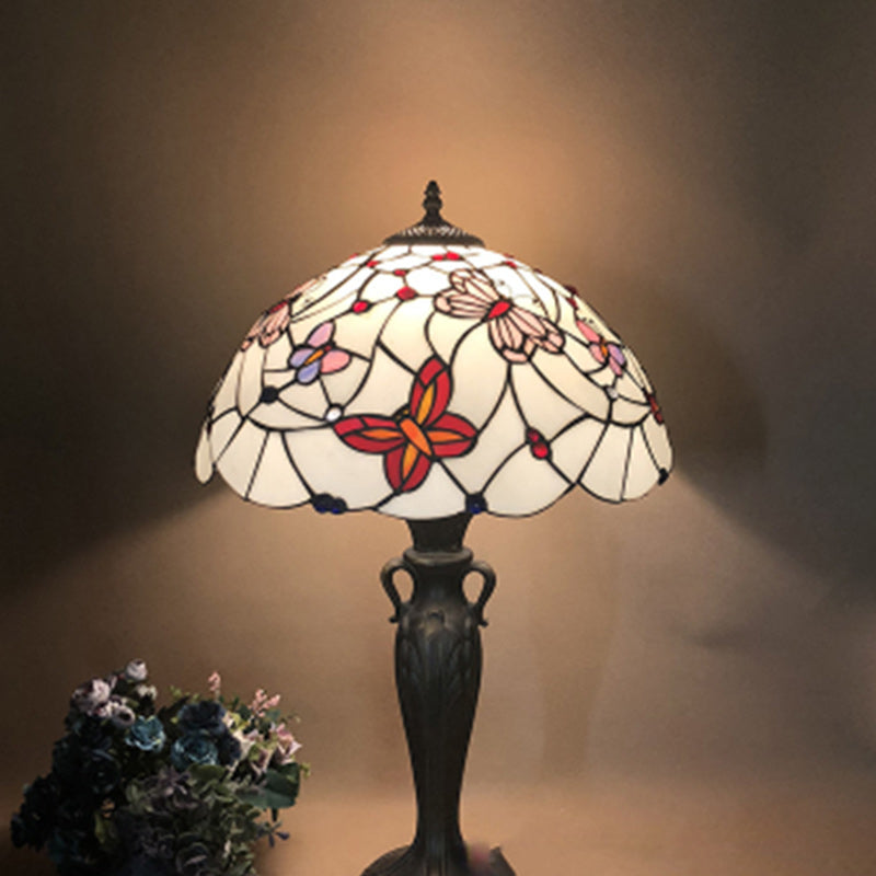Traditionelle Tiffany-Tischlampe mit rundem Schirm aus Glas und Kunstharz, 1 Licht, für Wohnzimmer 