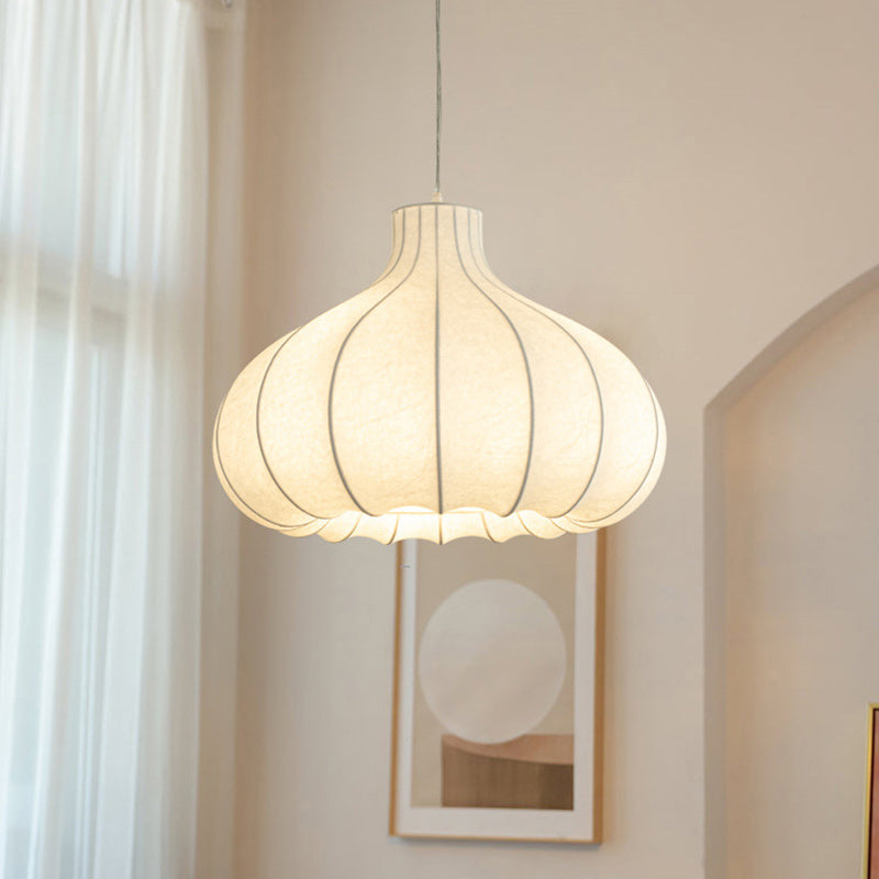 Suspension lumineuse 1 lumière en soie et fer avec abat-jour oignon traditionnel français pour salon 