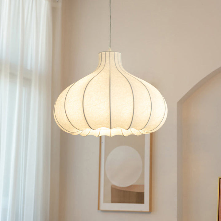 Suspension lumineuse 1 lumière en soie et fer avec abat-jour oignon traditionnel français pour salon 