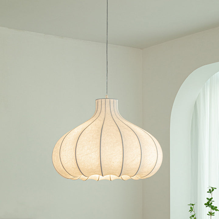 Suspension lumineuse 1 lumière en soie et fer avec abat-jour oignon traditionnel français pour salon 