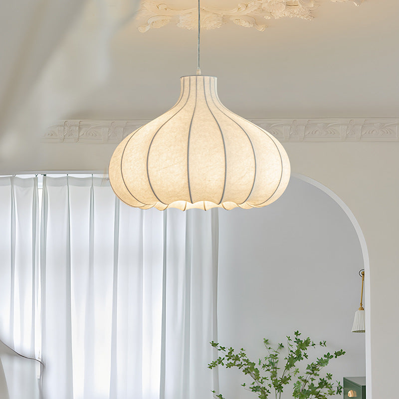 Suspension lumineuse 1 lumière en soie et fer avec abat-jour oignon traditionnel français pour salon 