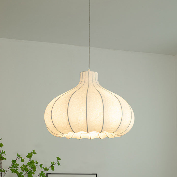 Suspension lumineuse 1 lumière en soie et fer avec abat-jour oignon traditionnel français pour salon 