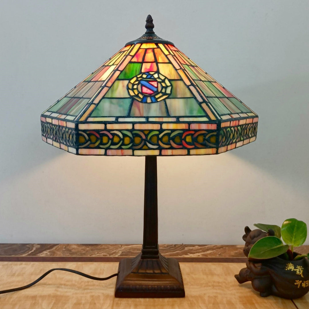 Lámpara de mesa tradicional Tiffany de 1 luz con pantalla cónica cuadrada de vidrio y resina para sala de estar 