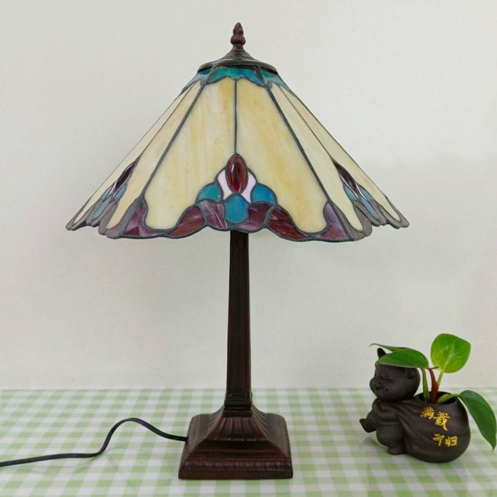 Lámpara de mesa tradicional Tiffany de 1 luz con pantalla cónica cuadrada de vidrio y resina para sala de estar 