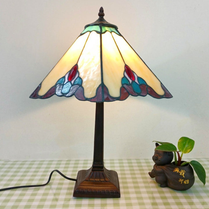 Lámpara de mesa tradicional Tiffany de 1 luz con pantalla cónica cuadrada de vidrio y resina para sala de estar 