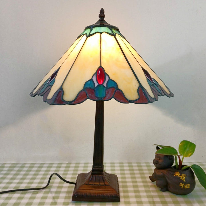 Lámpara de mesa tradicional Tiffany de 1 luz con pantalla cónica cuadrada de vidrio y resina para sala de estar 