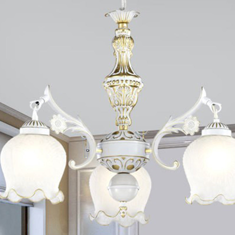 Traditioneller Vintage-Kronleuchter mit Blumenzweig, rund, Glas, Eisen, Zink, 3 Lichter für Wohnzimmer 