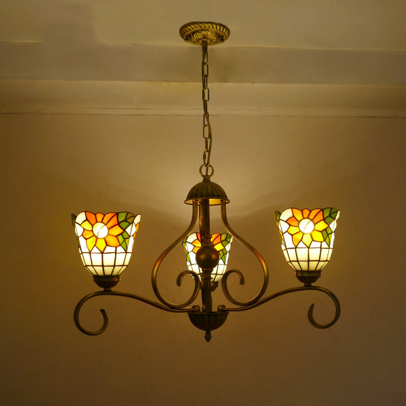 Lustres traditionnels Tiffany en verre à branches incurvées semi-circulaires en fer à 3 lumières pour salon 