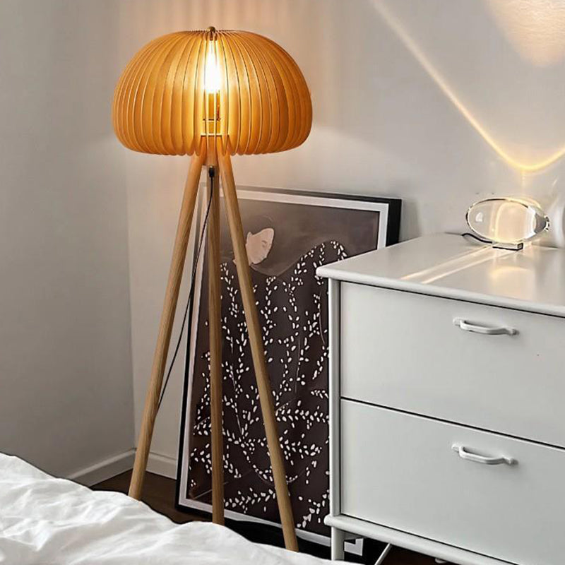 Lampe de sol à 1 lumière en bois massif avec support triangulaire de citrouille japonaise traditionnelle pour chambre à coucher 
