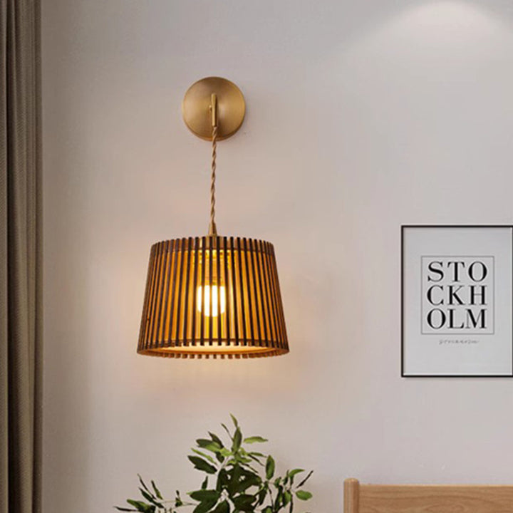 Lampe murale à 1 lumière en laiton avec cylindre rond en bois de tilleul et citrouille japonaise traditionnelle pour salon 
