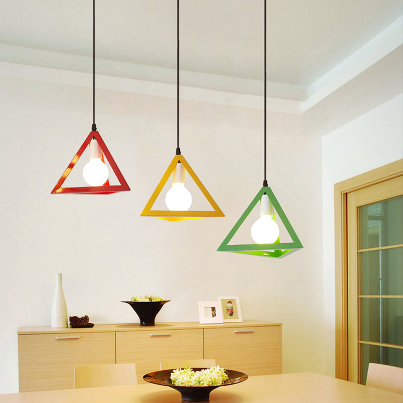 Suspension lumineuse à 1 lumière en fer squelette triangle carré industriel contemporain pour salon 