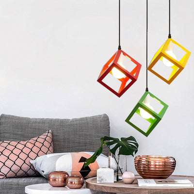Zeitgenössische industrielle quadratische Dreieck Skelett Eisen 1-Licht Pendelleuchte für Wohnzimmer 