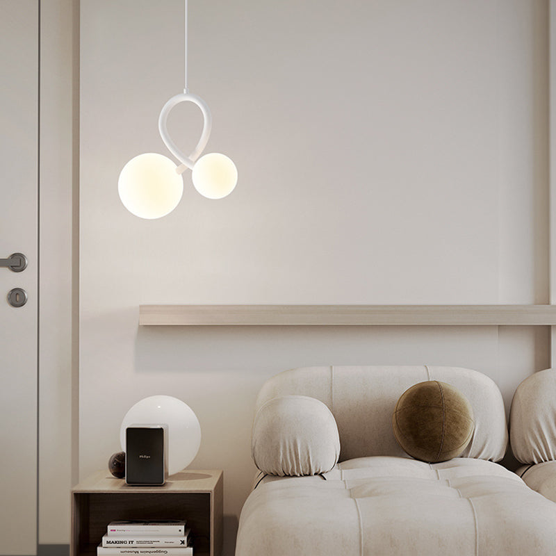 Lustres LED en résine et fer incurvés orbe minimaliste moderne pour salon 