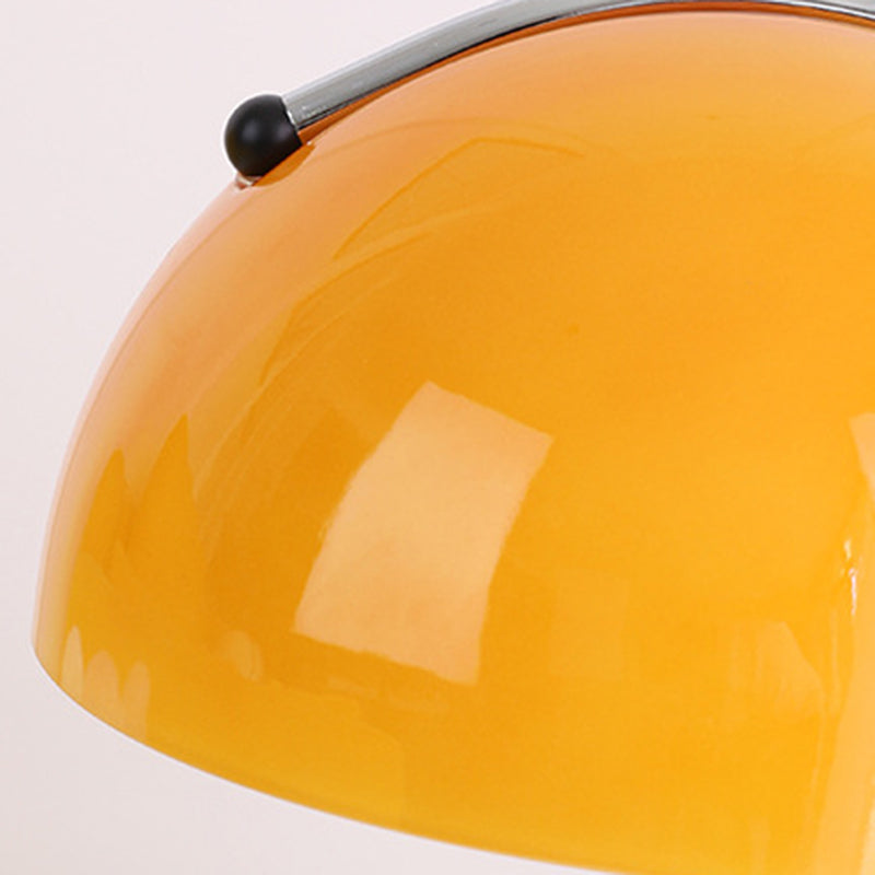 Lampe de table contemporaine nordique en verre courbé en demi-cercle en fer à 1 lumière pour chambre à coucher 