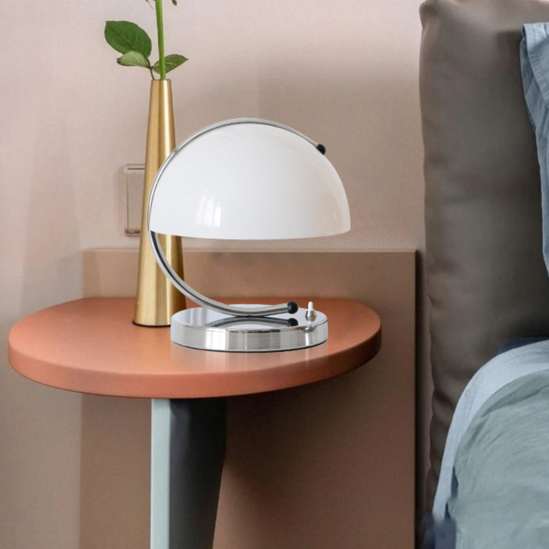 Lampe de table contemporaine nordique en verre courbé en demi-cercle en fer à 1 lumière pour chambre à coucher 