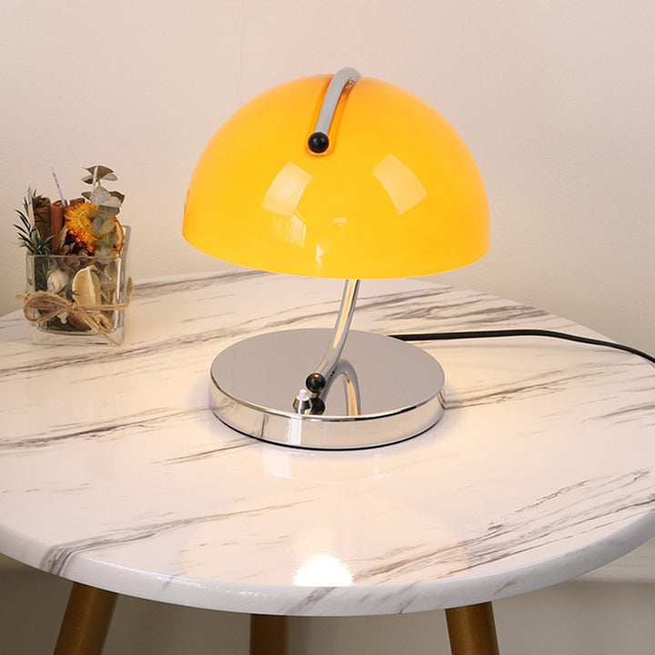 Lampe de table contemporaine nordique en verre courbé en demi-cercle en fer à 1 lumière pour chambre à coucher 