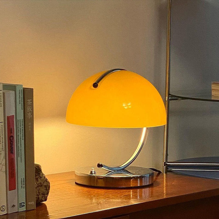 Lampe de table contemporaine nordique en verre courbé en demi-cercle en fer à 1 lumière pour chambre à coucher 