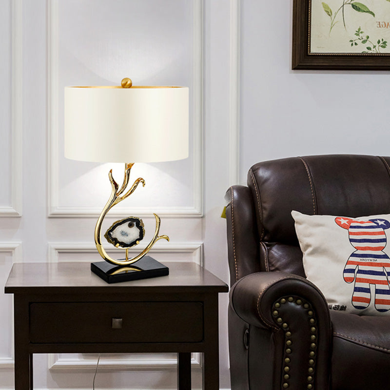 Contemporary Scandinavian Curved Round Silk Onyx Hardware 1-Light Table Lamp For Living Room