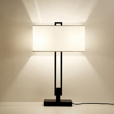 Traditionelle chinesische quadratische runde gerade Linie Stoff Eisen 1/2 Licht Tischlampe für Wohnzimmer 