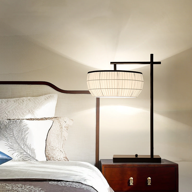 Lampe de table traditionnelle chinoise en tissu rond carré avec ligne droite en fer 1/2 lumière pour salon 