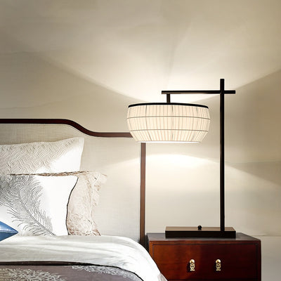 Traditionelle chinesische quadratische runde gerade Linie Stoff Eisen 1/2 Licht Tischlampe für Wohnzimmer 