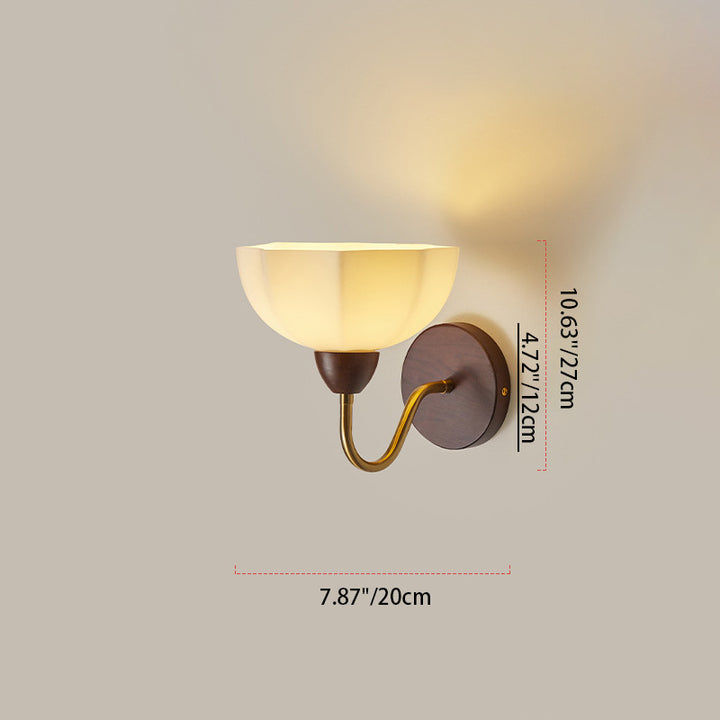 Applique murale 1 lumière en bois de frêne avec verre plissé demi-rond vintage traditionnel pour chambre 
