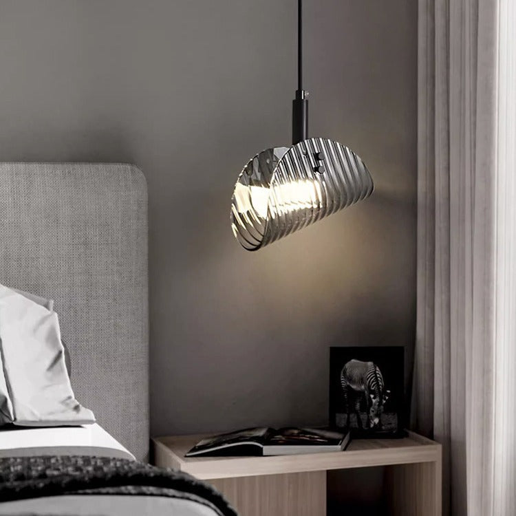 Zeitgenössische skandinavische gebogene Bogen-Glas-Hardware-LED-Pendelleuchte für das Schlafzimmer 