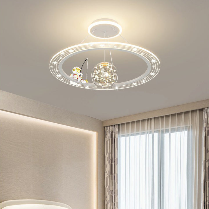 Moderno candelabro LED de hierro acrílico redondo con astronauta y planeta Art Deco para sala de estar 