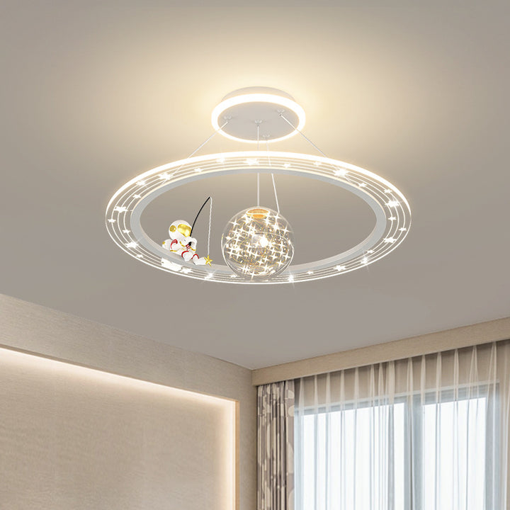 Moderno candelabro LED de hierro acrílico redondo con astronauta y planeta Art Deco para sala de estar 