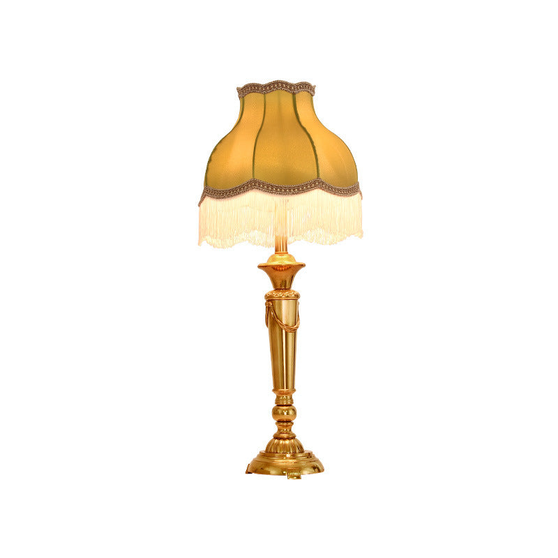 Traditionelle französische Fransenrunde Zylinderstoff Messing 1-Licht Tischlampe für Wohnzimmer 