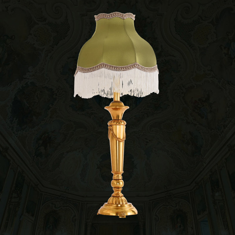 Traditionelle französische Fransenrunde Zylinderstoff Messing 1-Licht Tischlampe für Wohnzimmer 