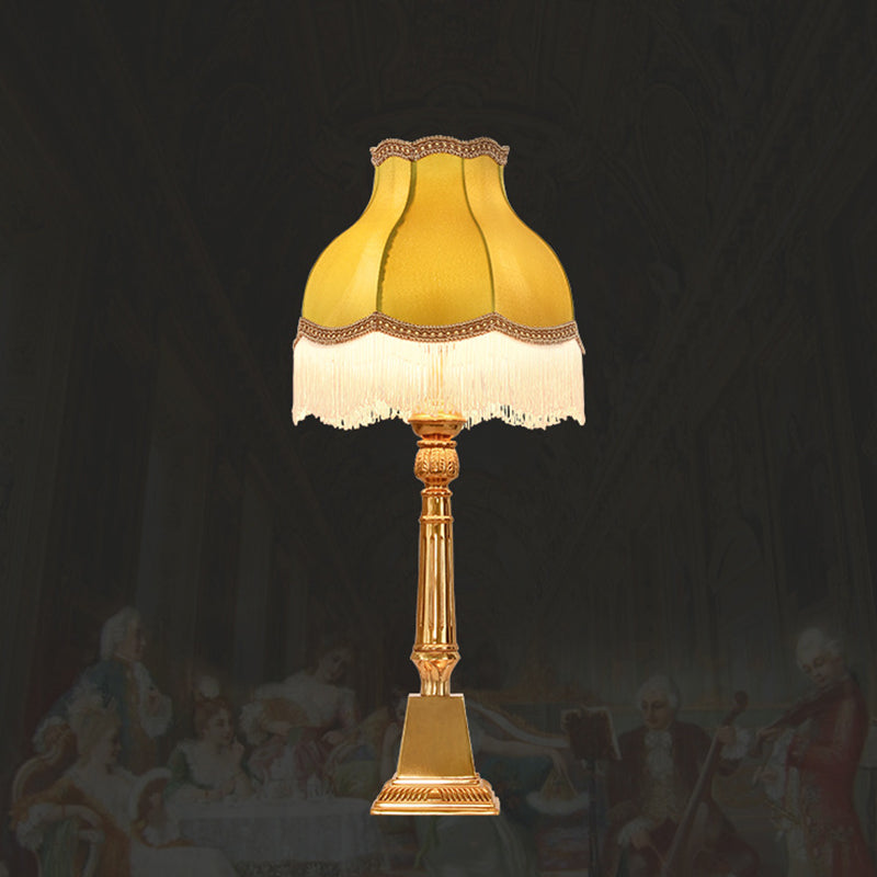 Lampe de table 1 lumière en laiton avec tissu carré rond à pampilles vintage traditionnelle pour salon 