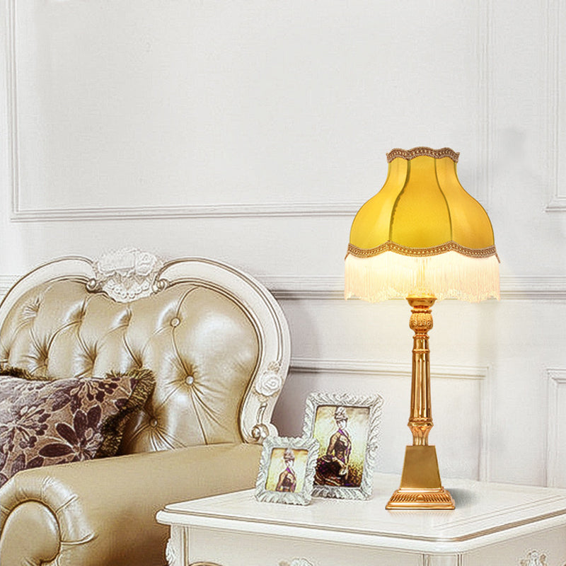 Lampe de table 1 lumière en laiton avec tissu carré rond à pampilles vintage traditionnelle pour salon 