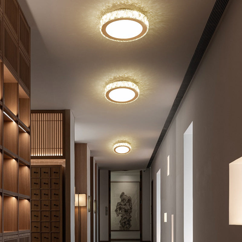 مصباح سقف LED مثبت بتصميم عصري إبداعي من الكريستال المستدير والفولاذ المقاوم للصدأ لغرفة المعيشة 