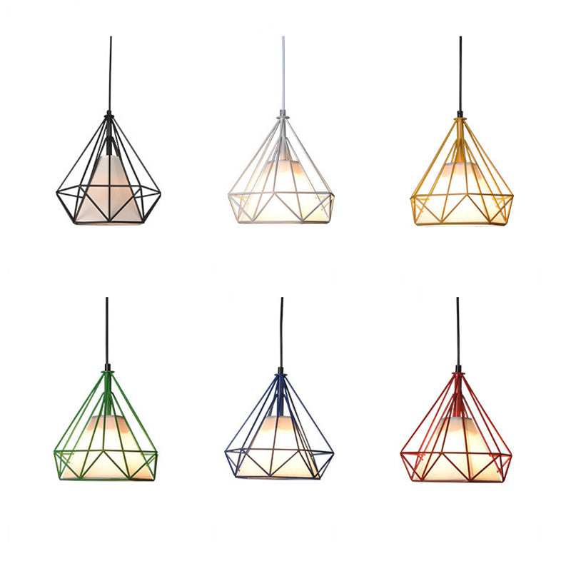 Zeitgenössische industrielle dreieckige Kegel-prismatische Stoffeisen 1-Licht Pendelleuchte für das Wohnzimmer 